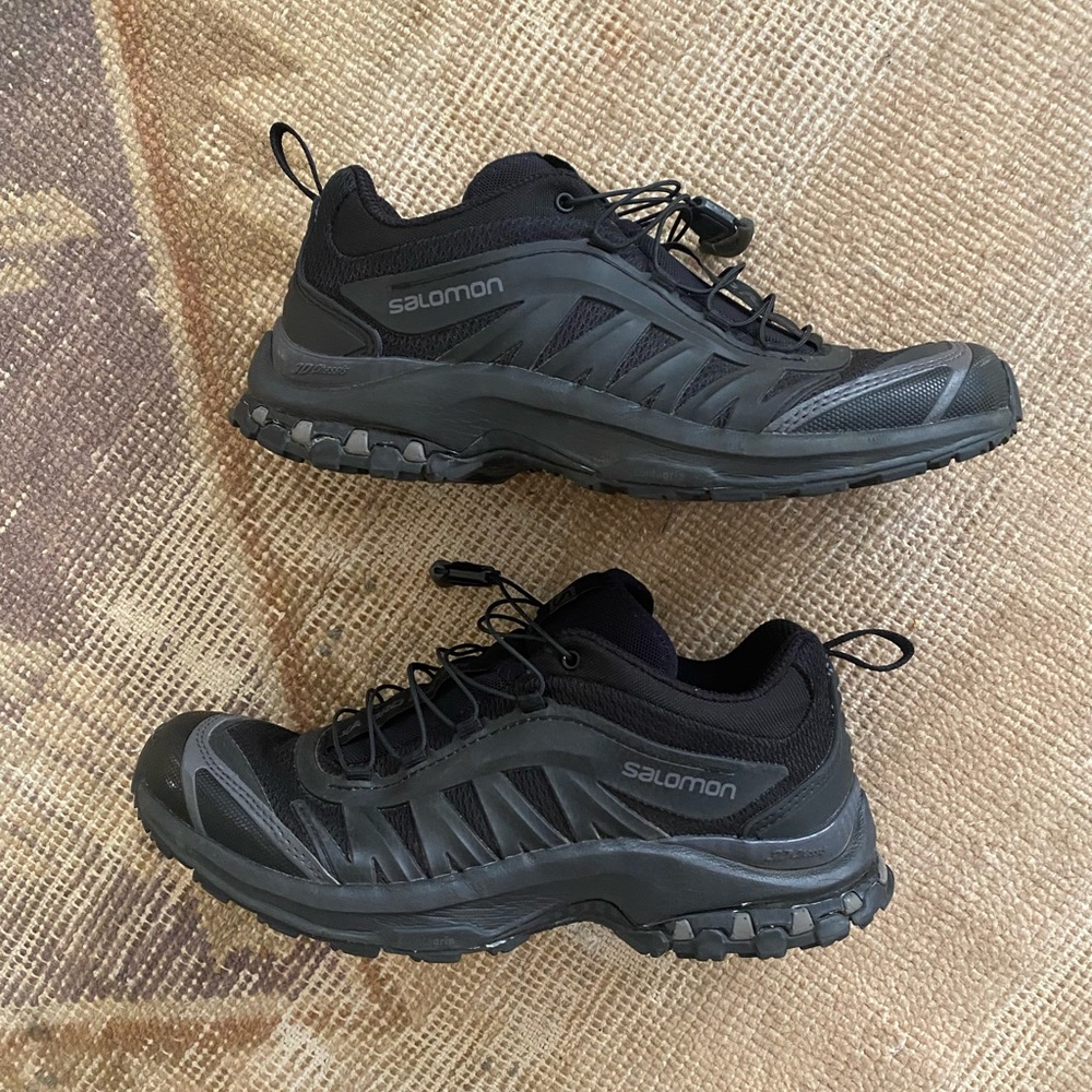 Salomon size 8